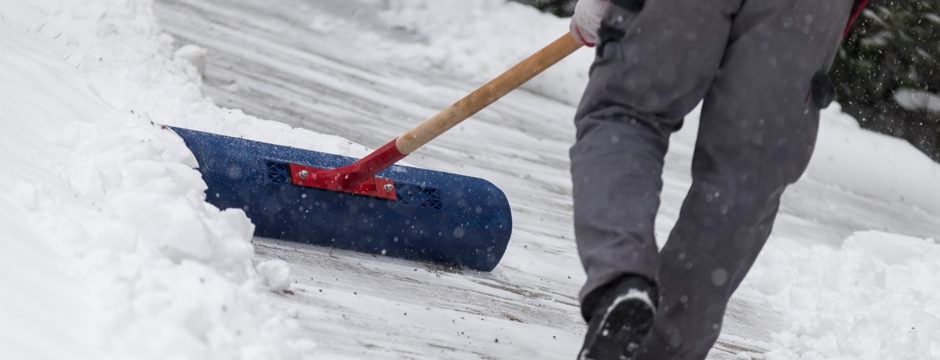 ***Schnee von Privateinfahrten – keine Deponierung auf Verkehrsflächen!***