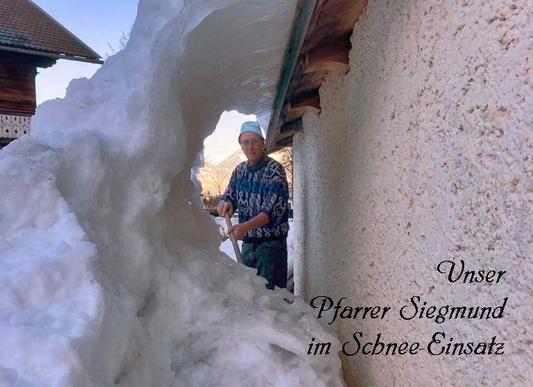 Pfarrer Siegmund Bichler im Schnee-Einsatz