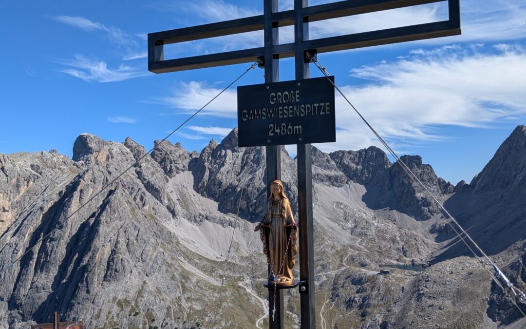 Gipfelkreuzeinweihung auf der großen Gamswiesenspitze